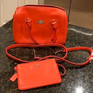 Coach purse with matching wristlet